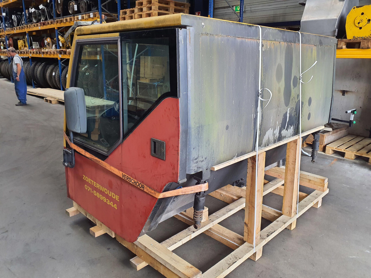 Liebherr LTM 1060-2 drivers cabin - Cabine para Guindaste: foto 4 Liebherr LTM 1060-2 drivers cabin - Cabine para Guindaste: foto 4