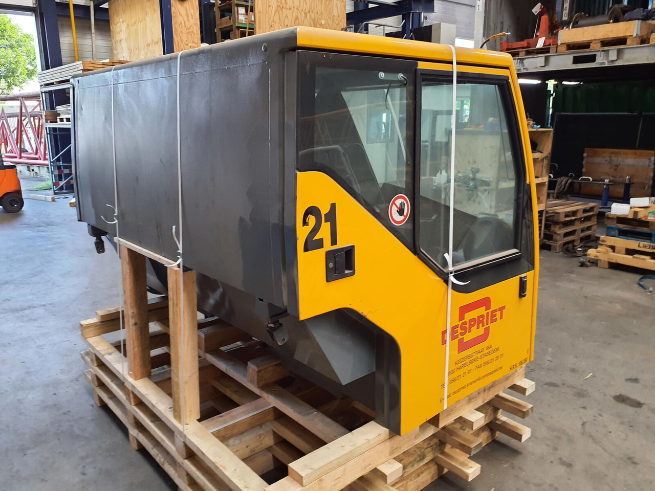 Liebherr LTM 1060-2 lower cabin - Cabine para Grua móvel: foto 4 Liebherr LTM 1060-2 lower cabin - Cabine para Grua móvel: foto 4