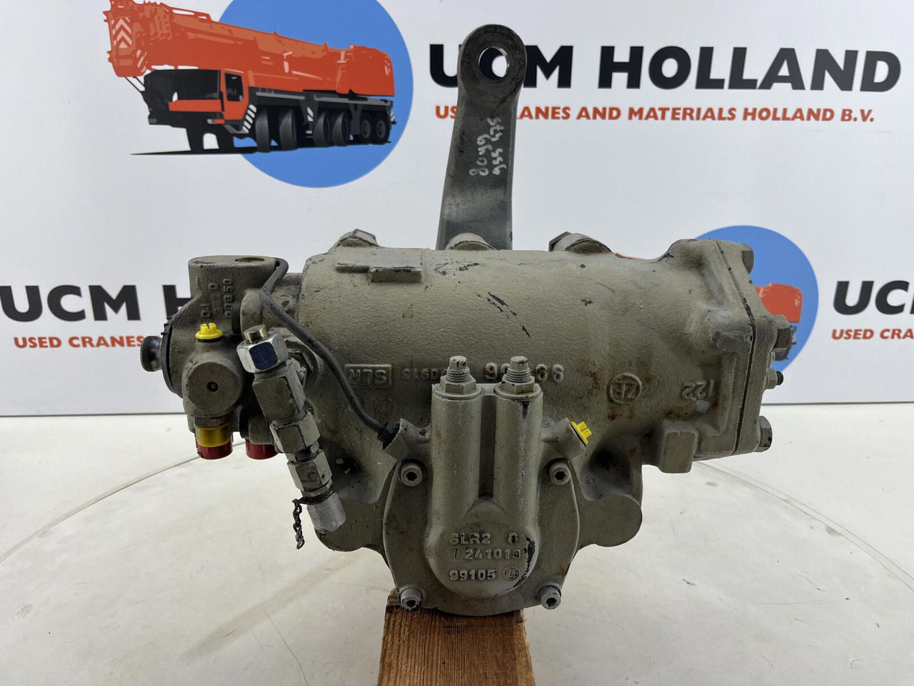 Liebherr LTM 1060-3 steering box - Caixa de direção para Guindaste: foto 5 Liebherr LTM 1060-3 steering box - Caixa de direção para Guindaste: foto 5