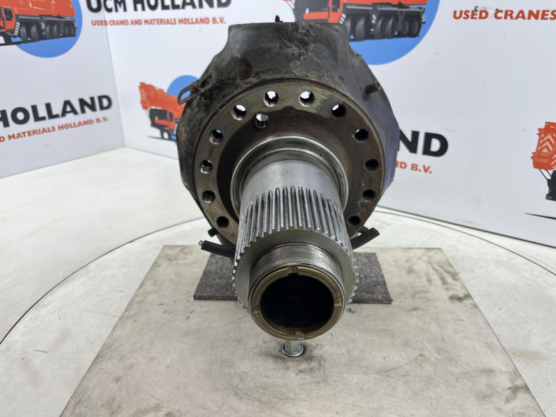 Liebherr LTM 1070-4.2 Steering knuckle 16 holes axle 3 - Manga de eixo para Guindaste: foto 2 Liebherr LTM 1070-4.2 Steering knuckle 16 holes axle 3 - Manga de eixo para Guindaste: foto 2