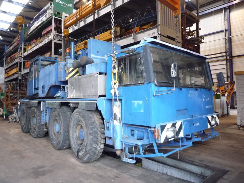 Liebherr LTM 1070. for parts - Grua todo o terreno: foto 1 Liebherr LTM 1070. for parts - Grua todo o terreno: foto 1
