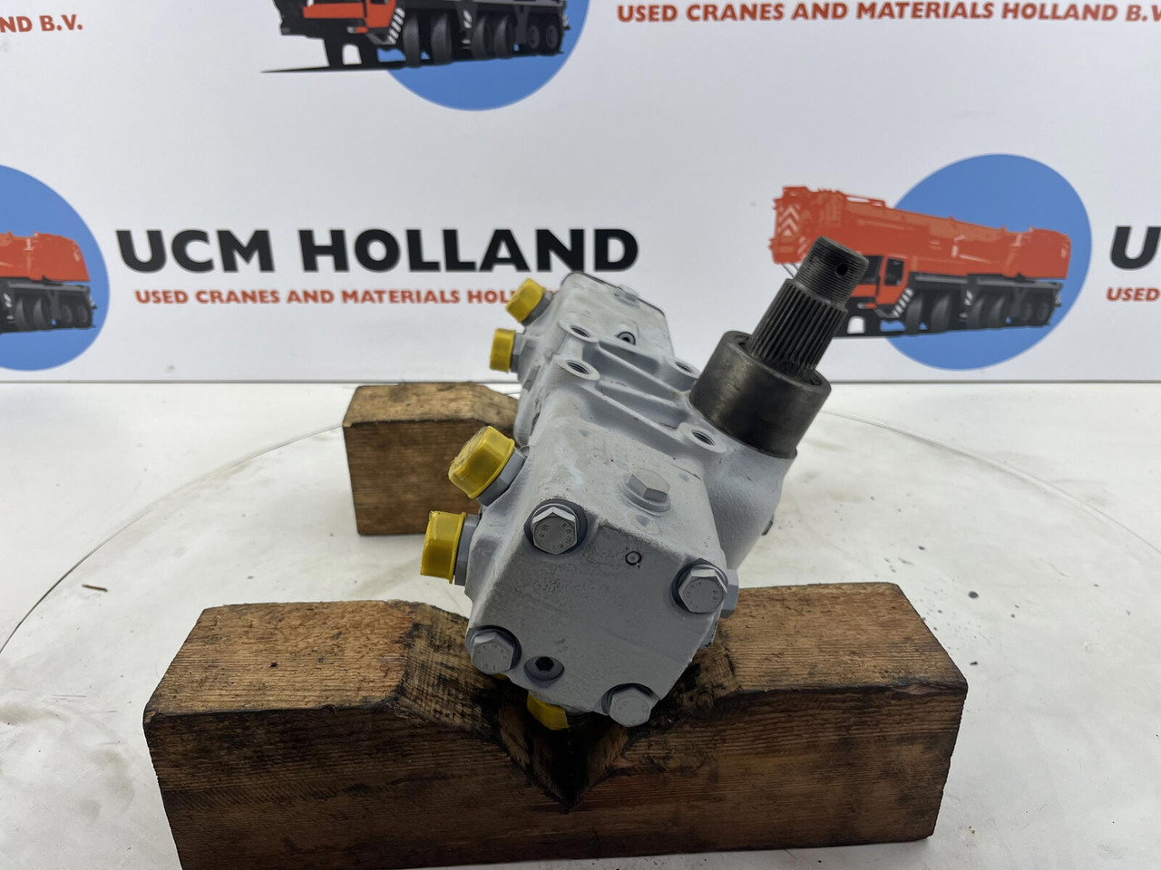 Liebherr LTM 1070 steering box - Caixa de direção para Grua móvel: foto 4 Liebherr LTM 1070 steering box - Caixa de direção para Grua móvel: foto 4