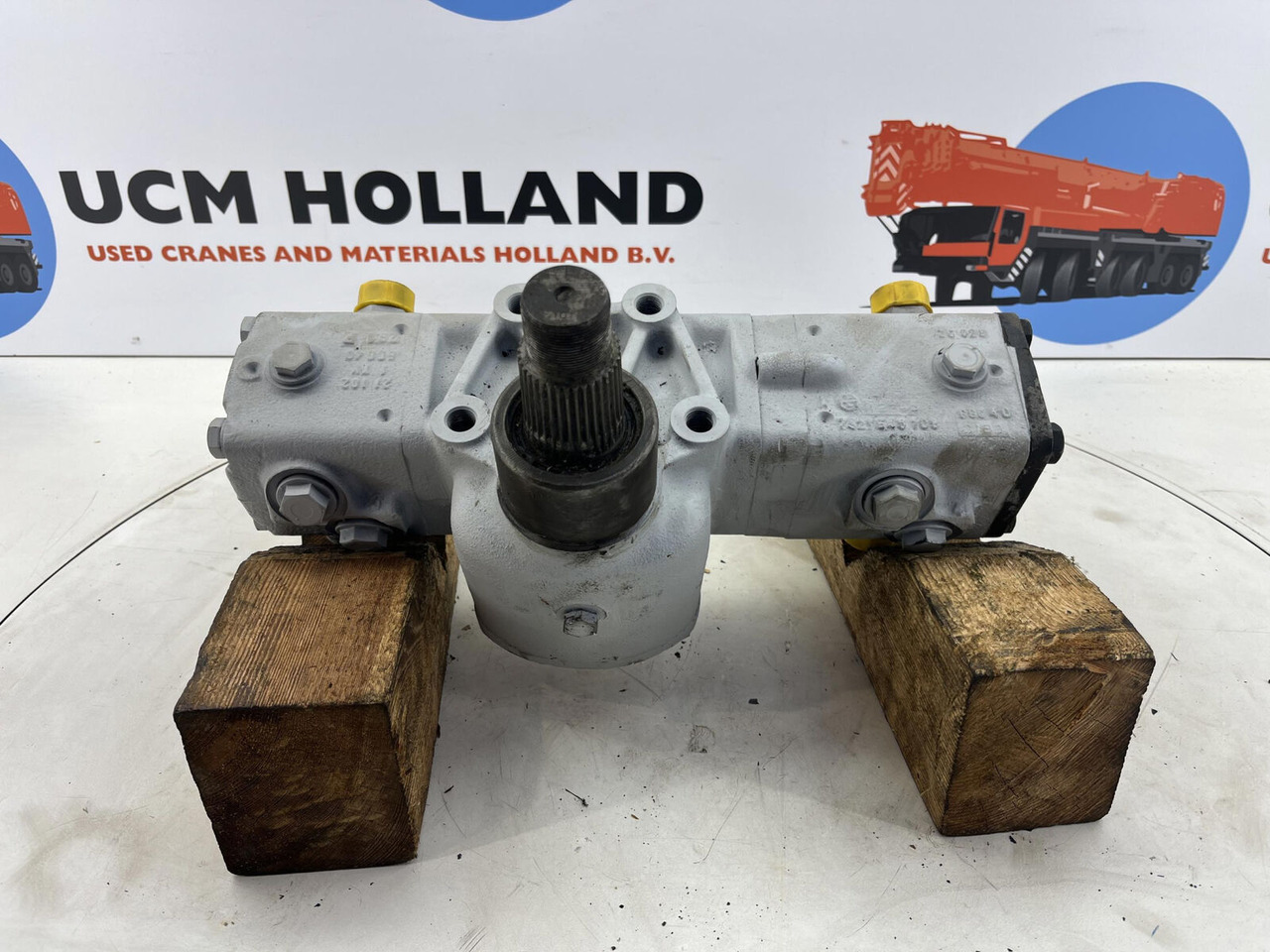 Liebherr LTM 1070 steering box - Caixa de direção para Grua móvel: foto 3 Liebherr LTM 1070 steering box - Caixa de direção para Grua móvel: foto 3