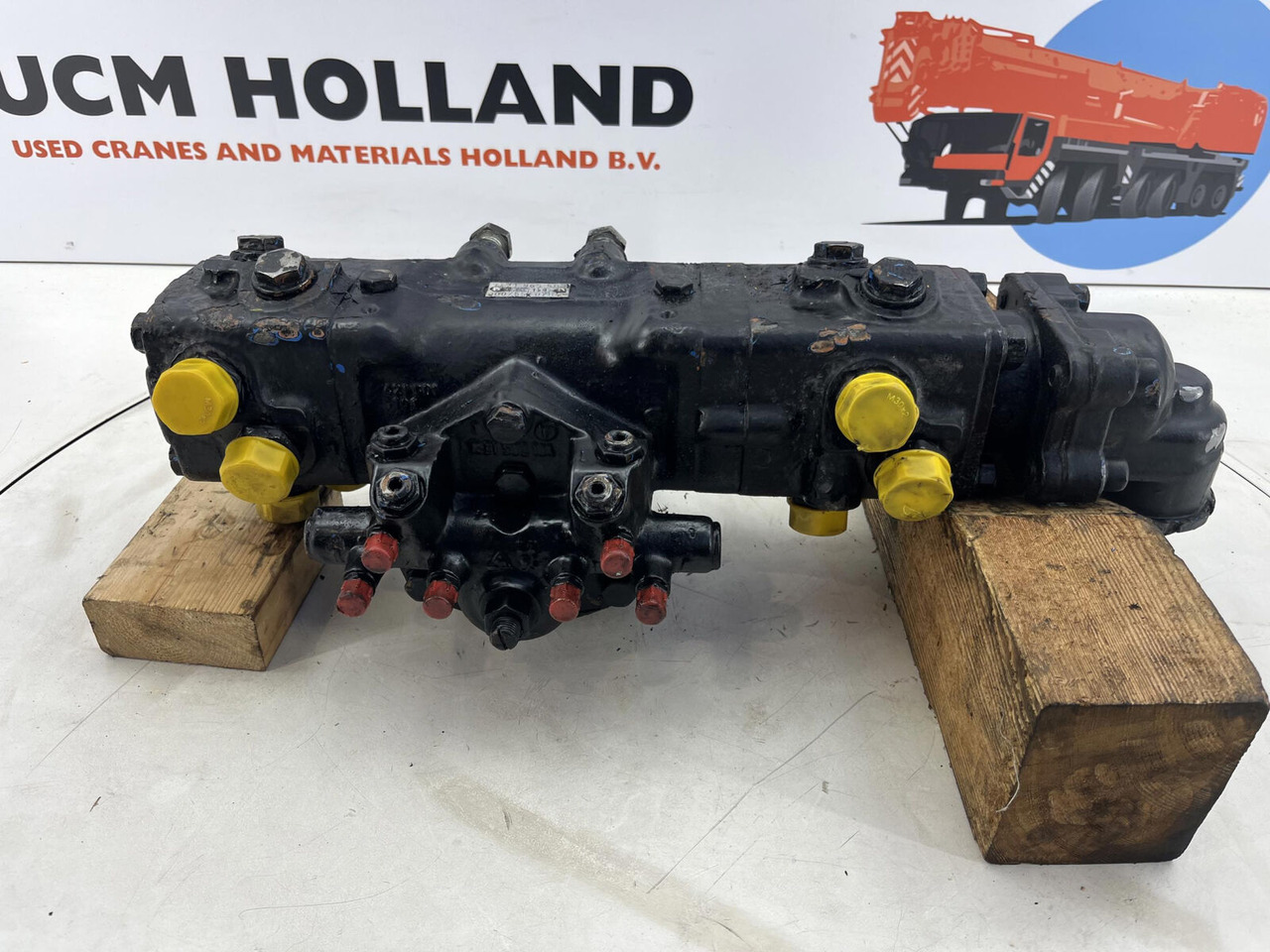 Liebherr LTM 1070 steering box - Caixa de direção para Grua móvel: foto 5 Liebherr LTM 1070 steering box - Caixa de direção para Grua móvel: foto 5