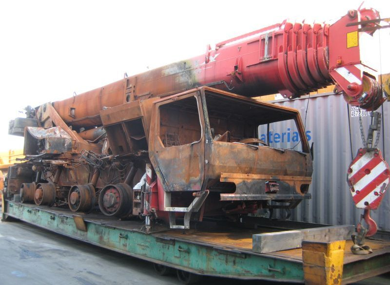 Liebherr LTM 1080-1 for parts - Grua móvel: foto 1 Liebherr LTM 1080-1 for parts - Grua móvel: foto 1