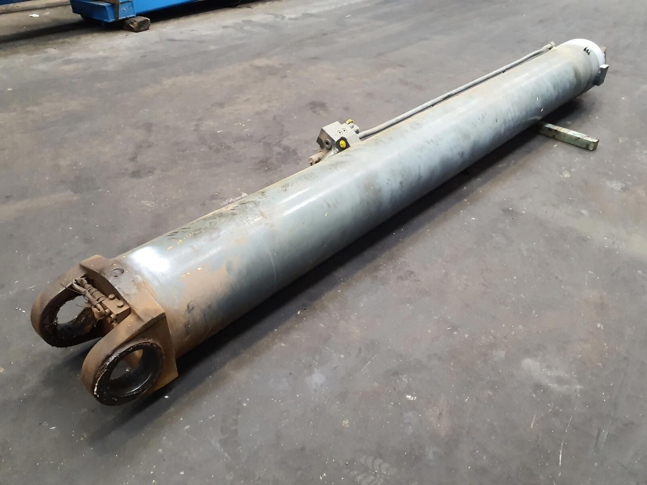 Liebherr LTM 1160-2 luffing cylinder - Cilindro hidráulico para Grua móvel: foto 3 Liebherr LTM 1160-2 luffing cylinder - Cilindro hidráulico para Grua móvel: foto 3