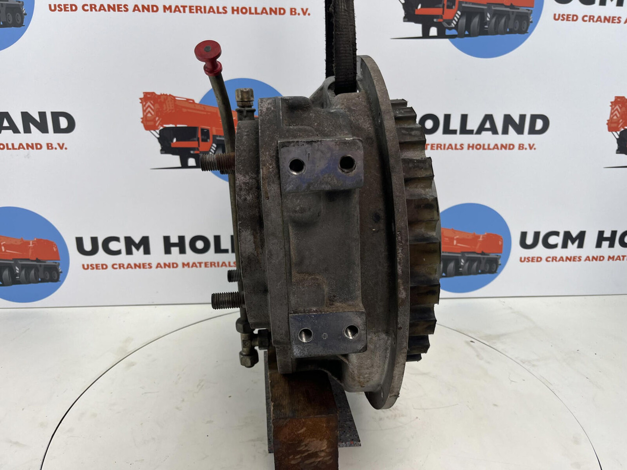 Liebherr LTM 1200/1 Distributor gearbox with coupling - Caixa de velocidade para Grua móvel: foto 4 Liebherr LTM 1200/1 Distributor gearbox with coupling - Caixa de velocidade para Grua móvel: foto 4