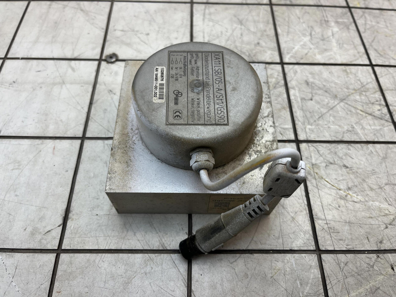 Liebherr LTM 1400-7.1 angle transmitter - Sensor para Grua móvel: foto 4 Liebherr LTM 1400-7.1 angle transmitter - Sensor para Grua móvel: foto 4