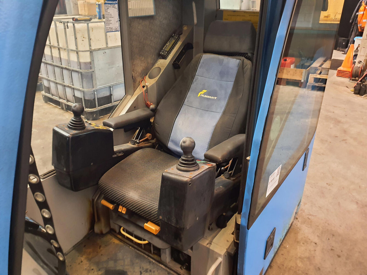 Liebherr LTM 1400-7.1 upper cabin - Cabine para Grua móvel: foto 5 Liebherr LTM 1400-7.1 upper cabin - Cabine para Grua móvel: foto 5