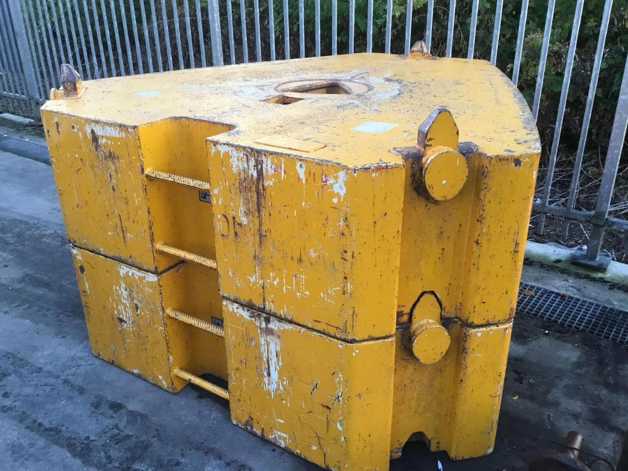 Liebherr LTM counterweight 10T - Contrapeso para Grua móvel: foto 2 Liebherr LTM counterweight 10T - Contrapeso para Grua móvel: foto 2