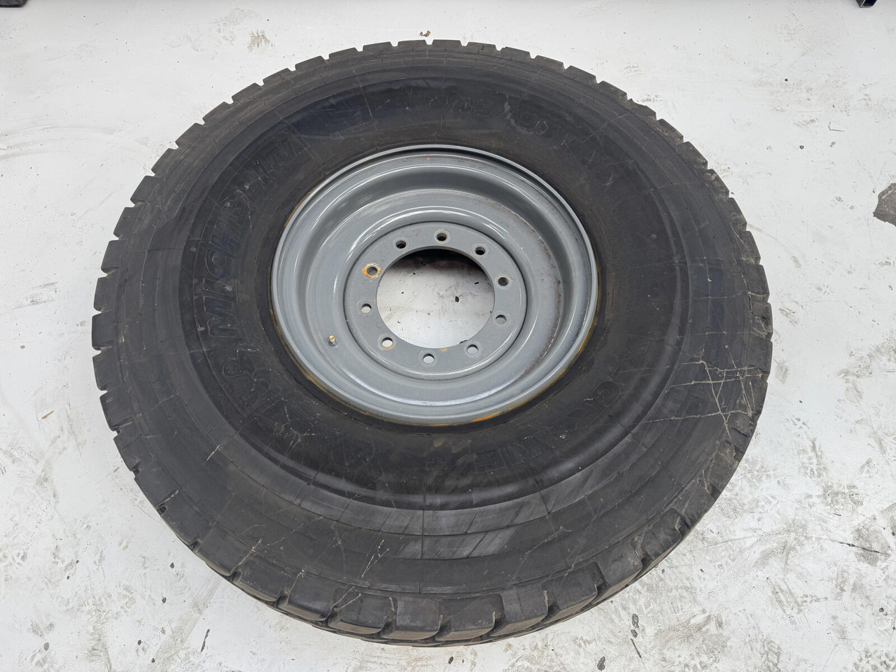 Liebherr Wheel 445/95 R25 10 12 1p - Roda completa para Guindaste: foto 1 Liebherr Wheel 445/95 R25 10 12 1p - Roda completa para Guindaste: foto 1