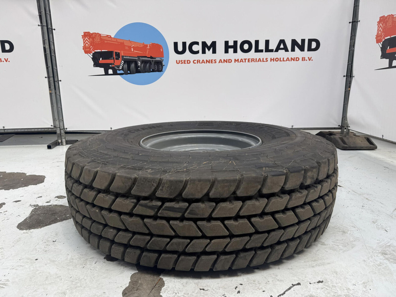 Liebherr Wheel 445/95 R25 10 12 1p - Roda completa para Guindaste: foto 2 Liebherr Wheel 445/95 R25 10 12 1p - Roda completa para Guindaste: foto 2
