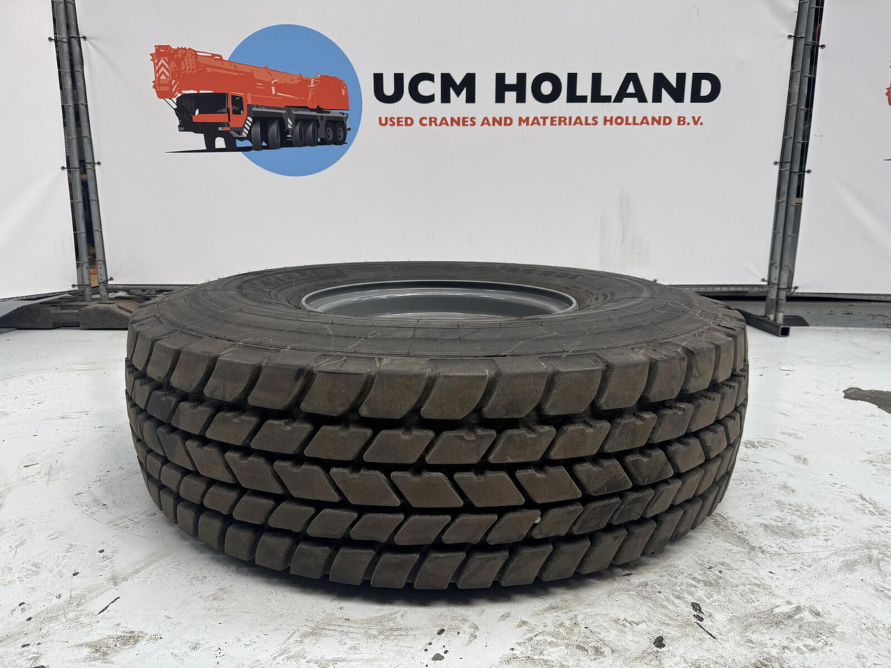 Liebherr Wheel 445/95 R25 10 12 1p - Roda completa para Guindaste: foto 3 Liebherr Wheel 445/95 R25 10 12 1p - Roda completa para Guindaste: foto 3