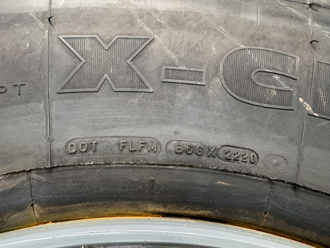 Liebherr Wheel 445/95 R25 10 12 1p - Roda completa para Guindaste: foto 5 Liebherr Wheel 445/95 R25 10 12 1p - Roda completa para Guindaste: foto 5