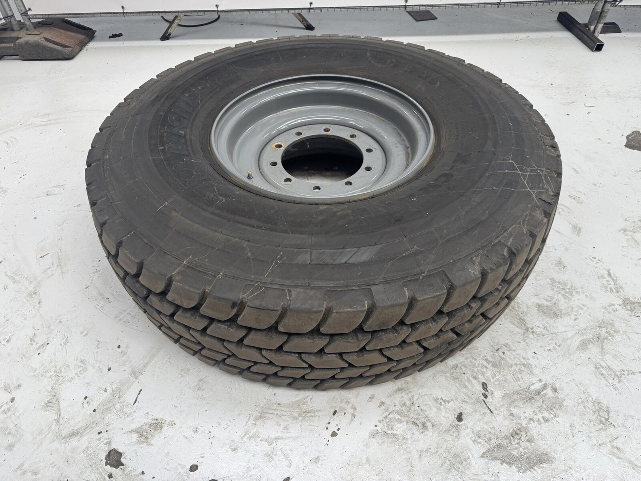 Liebherr Wheel 445/95 R25 10 12 1p - Roda completa para Guindaste: foto 2 Liebherr Wheel 445/95 R25 10 12 1p - Roda completa para Guindaste: foto 2