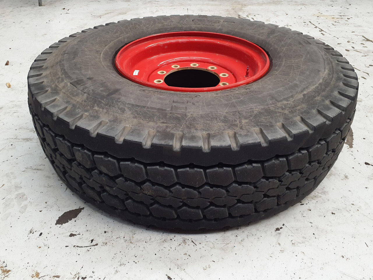 Liebherr Wheel 445/95R25 10 12 1p - Roda completa para Guindaste: foto 1 Liebherr Wheel 445/95R25 10 12 1p - Roda completa para Guindaste: foto 1