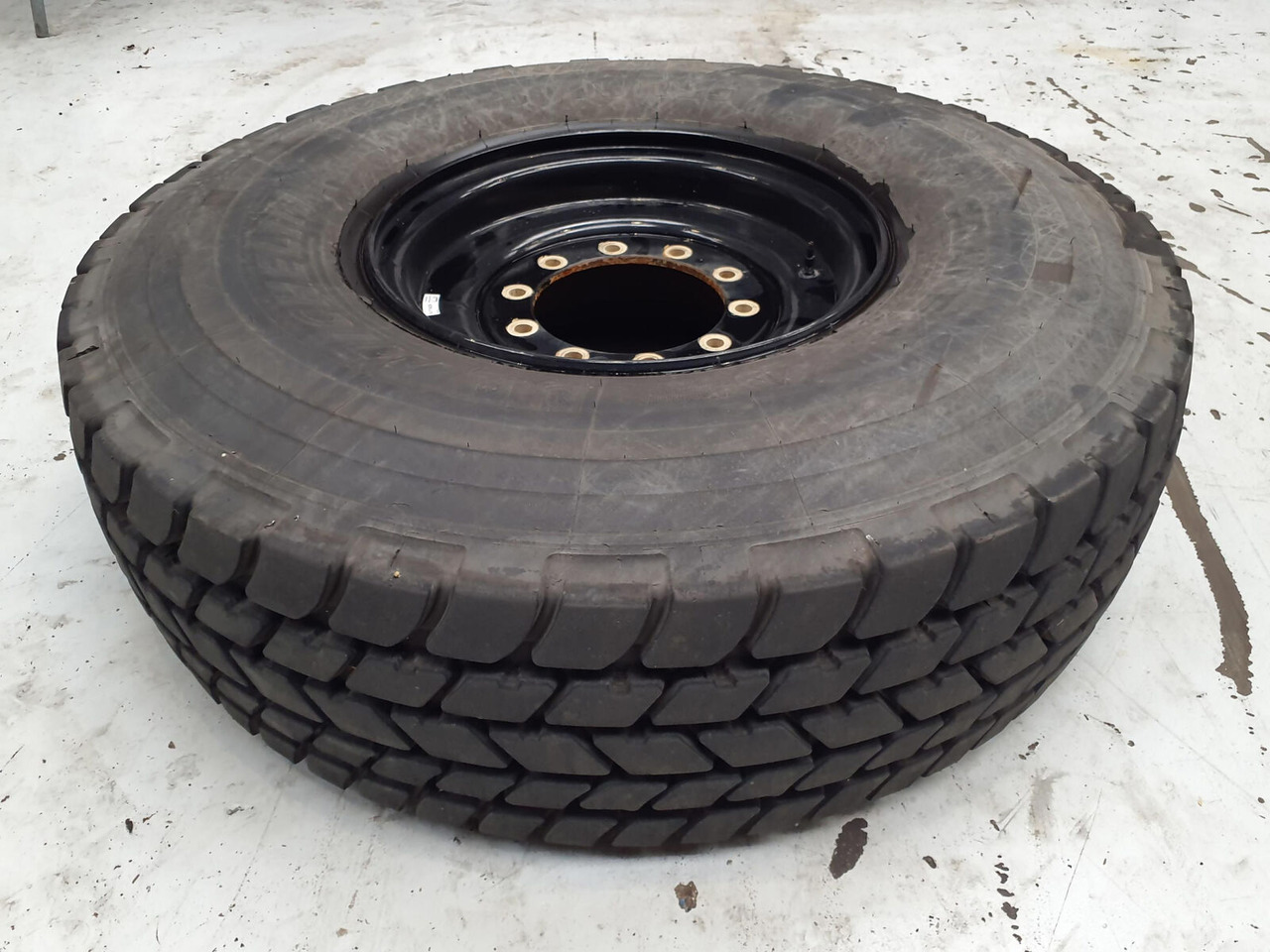 Liebherr Wheel 445/95R25 10 12 1p - Roda completa para Guindaste: foto 1 Liebherr Wheel 445/95R25 10 12 1p - Roda completa para Guindaste: foto 1