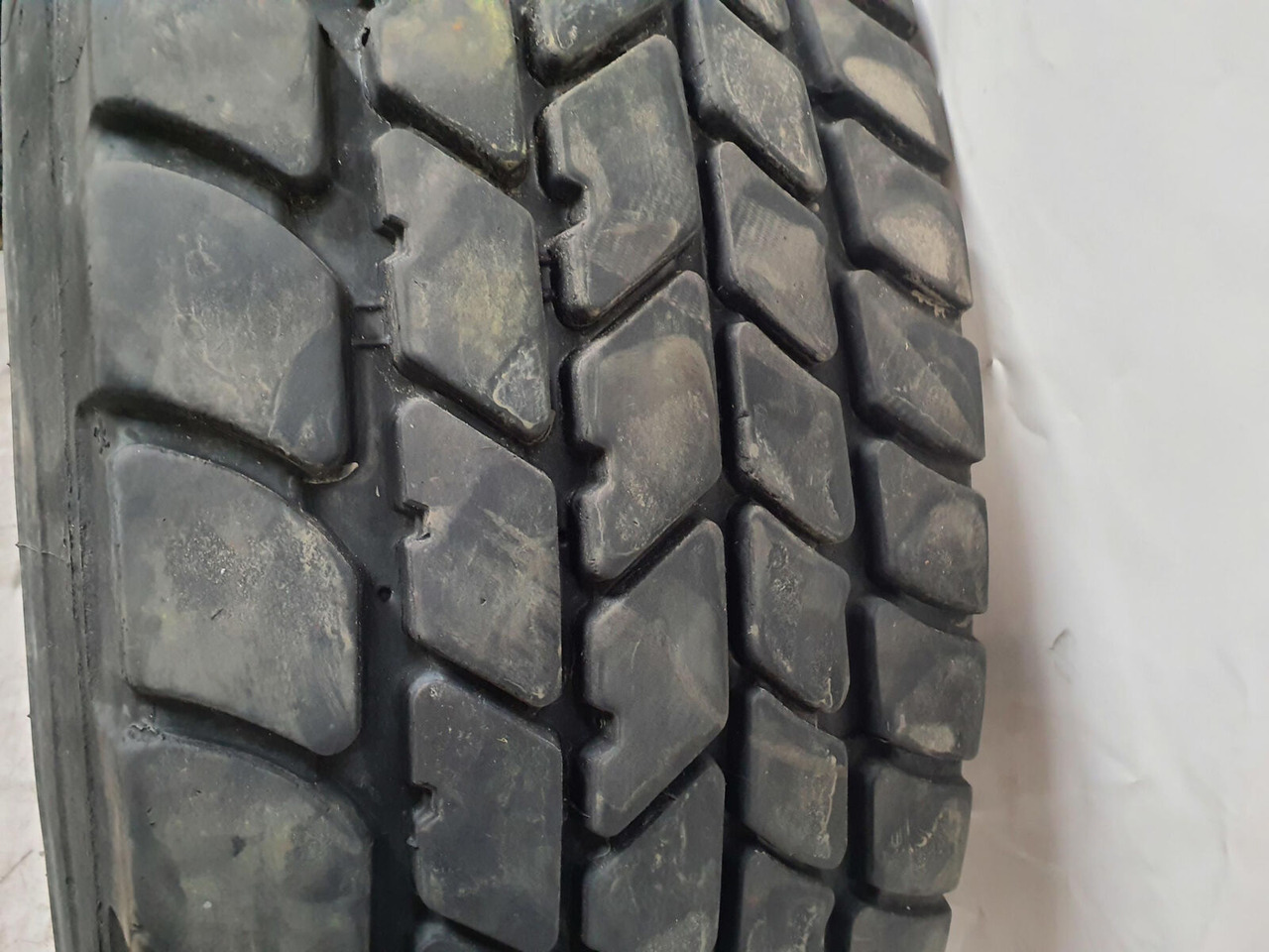 Liebherr Wheel 445/95R25 10 12 1p - Roda completa para Guindaste: foto 3 Liebherr Wheel 445/95R25 10 12 1p - Roda completa para Guindaste: foto 3