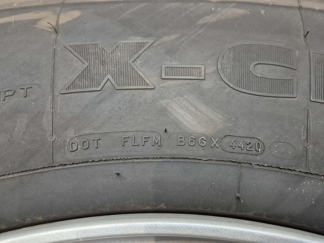 Liebherr Wheel 445/95R25 10 12 1p - Roda completa para Guindaste: foto 4 Liebherr Wheel 445/95R25 10 12 1p - Roda completa para Guindaste: foto 4