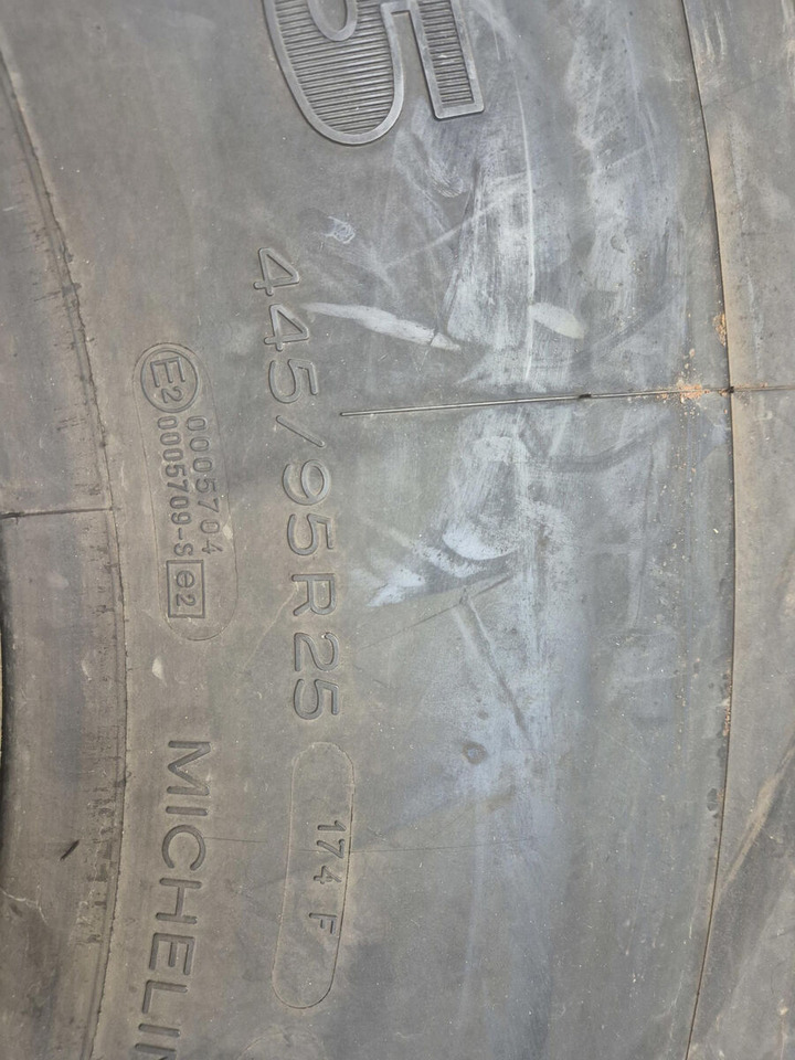 Liebherr Wheel 445/95R25 10 12 1p - Roda completa para Guindaste: foto 5 Liebherr Wheel 445/95R25 10 12 1p - Roda completa para Guindaste: foto 5