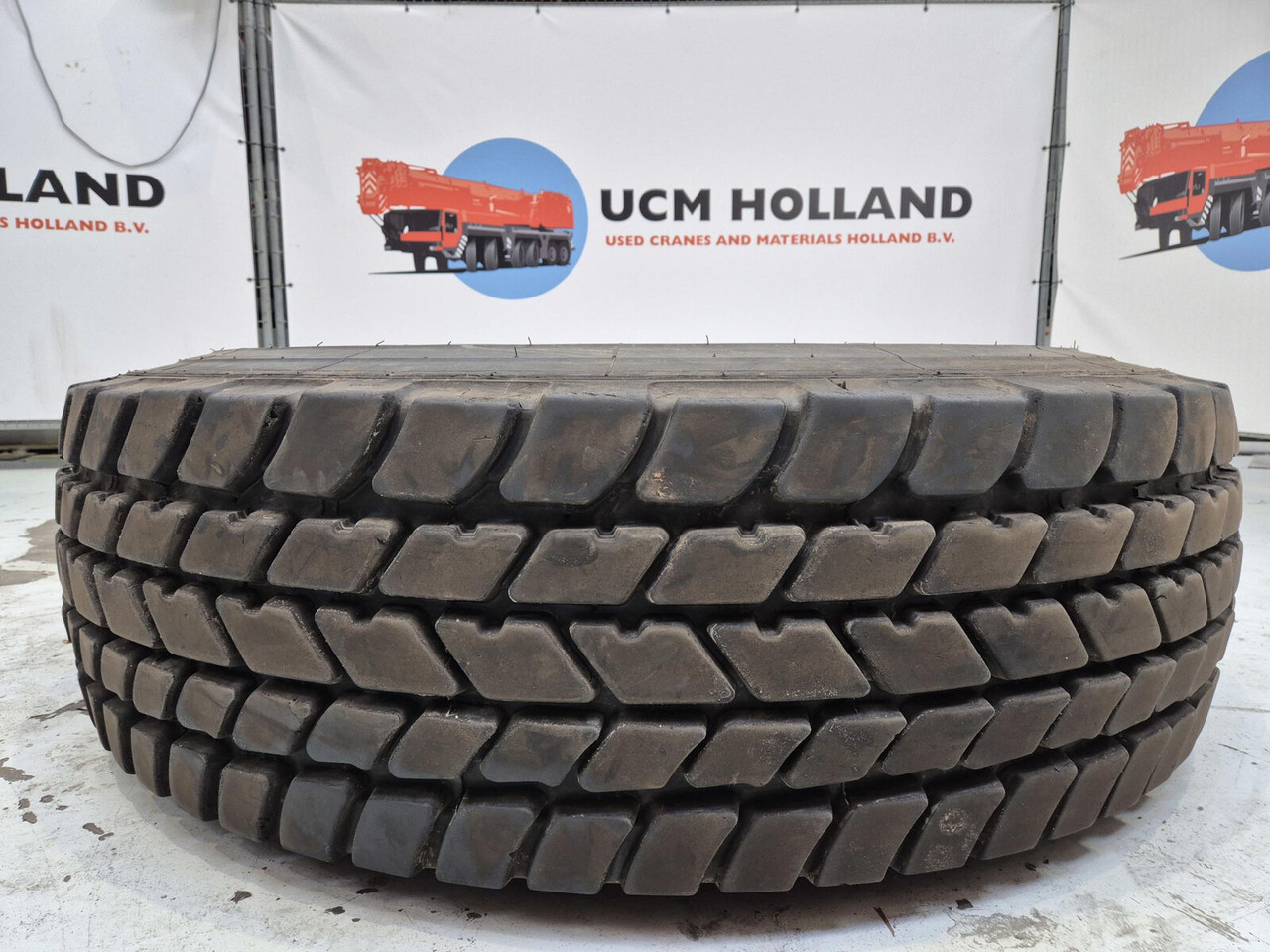 Michelin Wheel 445/95R25 10 12 1p - Roda completa para Guindaste: foto 3 Michelin Wheel 445/95R25 10 12 1p - Roda completa para Guindaste: foto 3