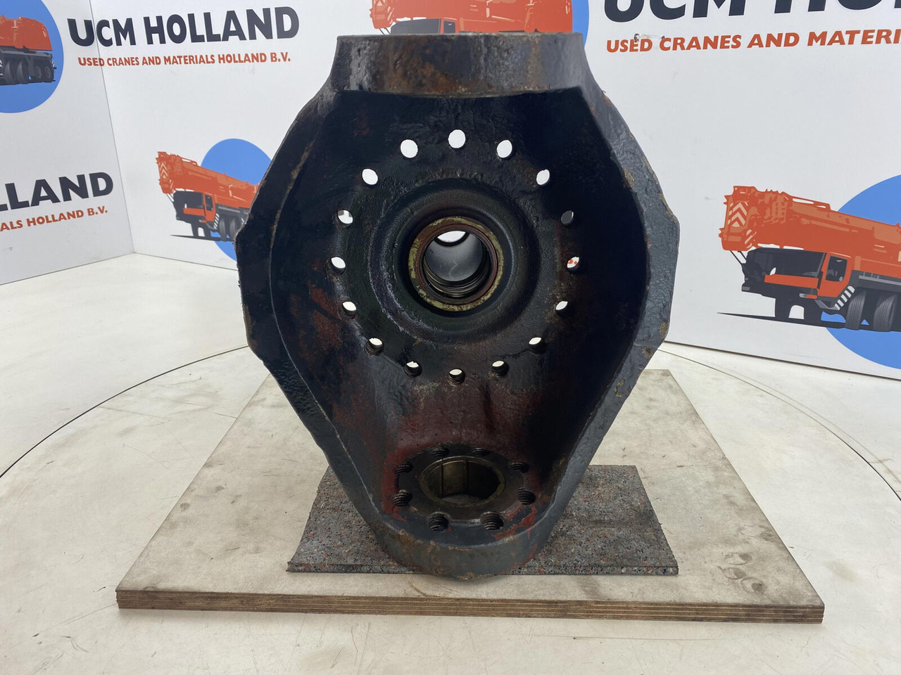 PPM 250 ATT Steering knuckle 16 holes axle 1 - Manga de eixo para Grua móvel: foto 5 PPM 250 ATT Steering knuckle 16 holes axle 1 - Manga de eixo para Grua móvel: foto 5
