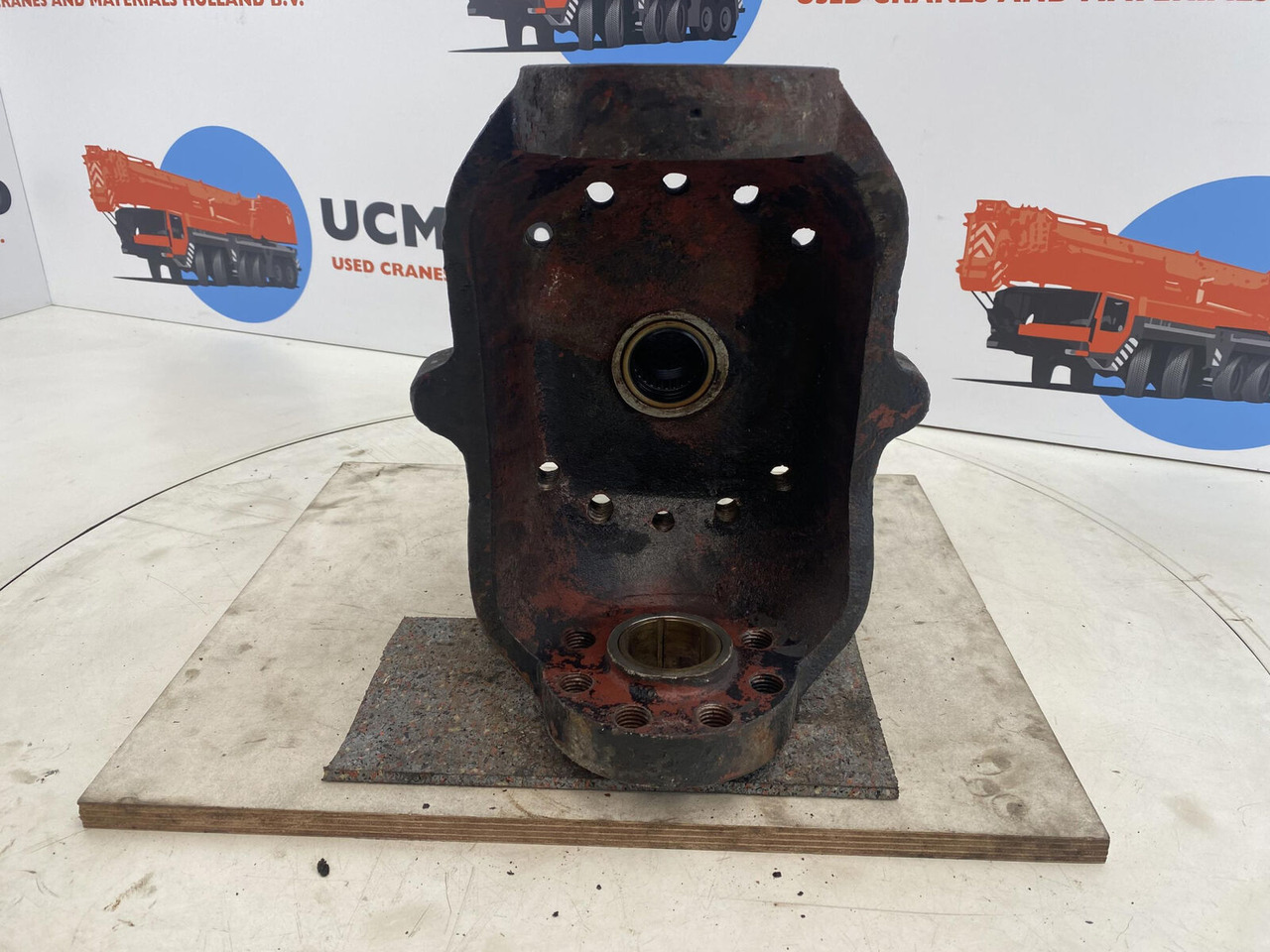 PPM 280 ATT Steering knuckle 16 holes axle 1 - Manga de eixo para Guindaste: foto 5 PPM 280 ATT Steering knuckle 16 holes axle 1 - Manga de eixo para Guindaste: foto 5