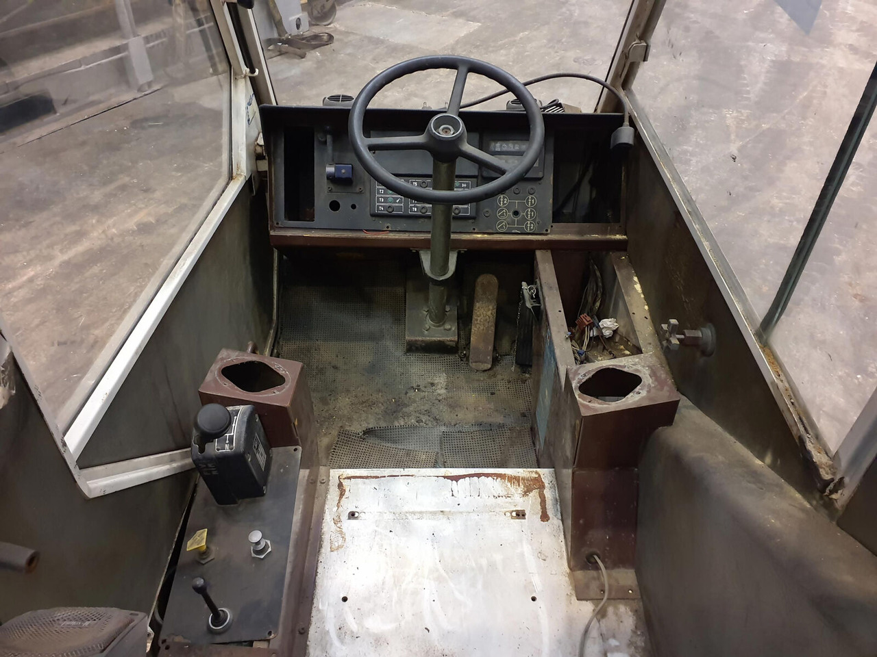 PPM 480 ATT upper cabine - Cabine para Grua móvel: foto 5 PPM 480 ATT upper cabine - Cabine para Grua móvel: foto 5