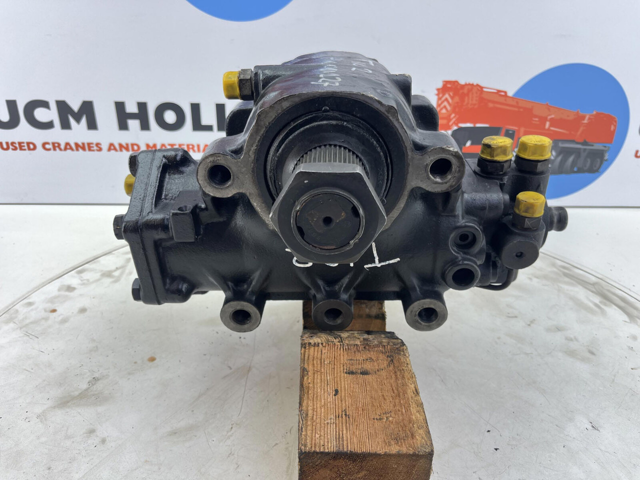 Spierings SK 477 AT4 steering box - Caixa de direção para Guindaste: foto 1 Spierings SK 477 AT4 steering box - Caixa de direção para Guindaste: foto 1