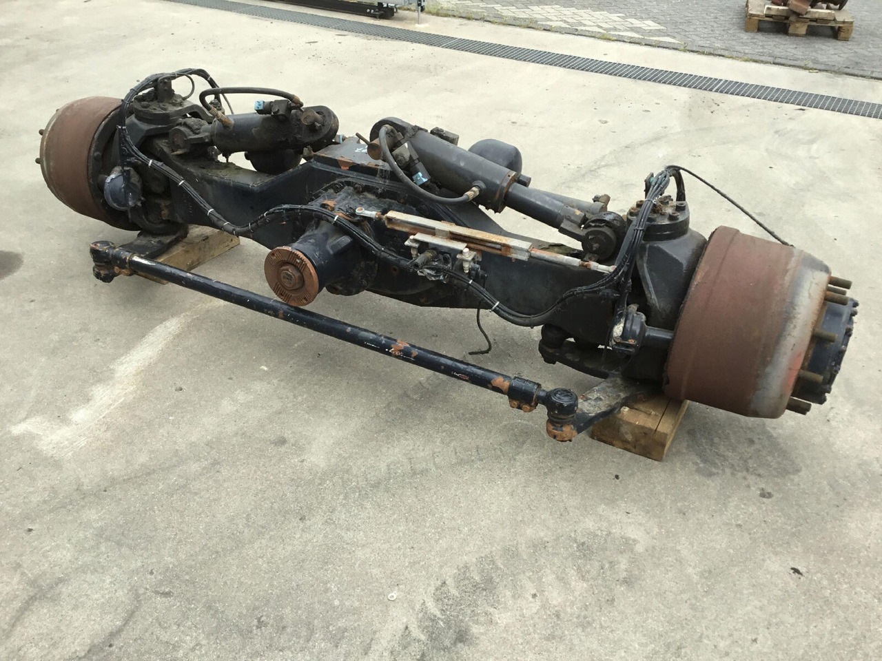 Spierings SK 477 axle 4 - Eixo e peças para Grua móvel: foto 3 Spierings SK 477 axle 4 - Eixo e peças para Grua móvel: foto 3
