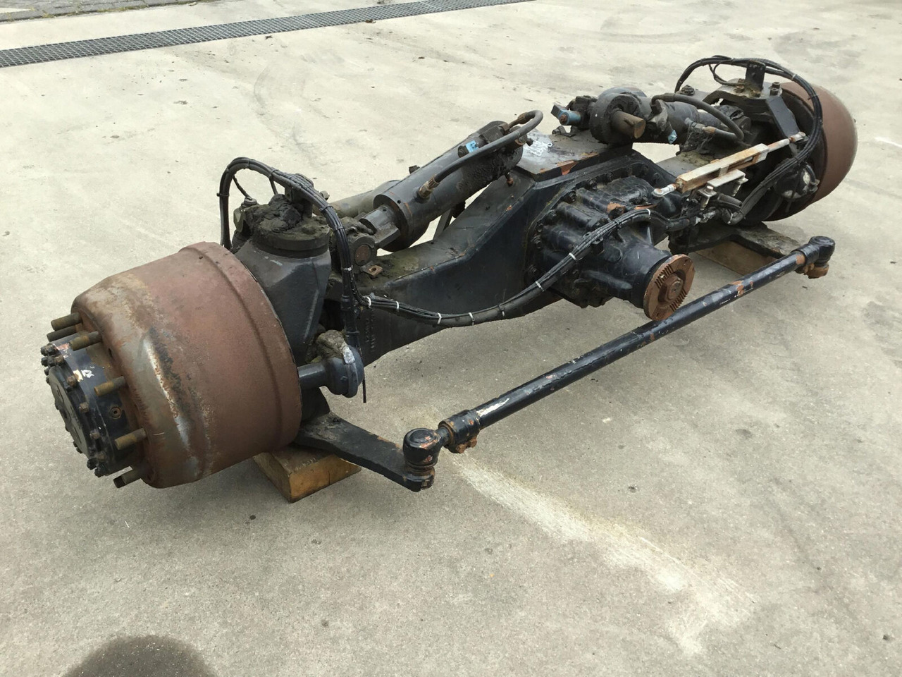 Spierings SK 477 axle 4 - Eixo e peças para Grua móvel: foto 4 Spierings SK 477 axle 4 - Eixo e peças para Grua móvel: foto 4