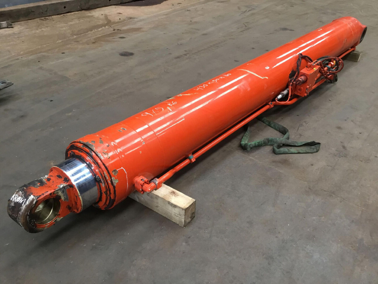 Terex AC 100 boom cylinder - Cilindro hidráulico para Grua móvel: foto 1 Terex AC 100 boom cylinder - Cilindro hidráulico para Grua móvel: foto 1