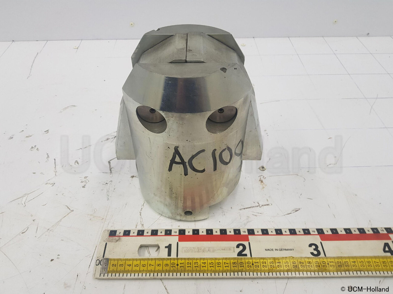 Terex AC 100 locking brace counterweight - Contrapeso para Grua móvel: foto 4 Terex AC 100 locking brace counterweight - Contrapeso para Grua móvel: foto 4