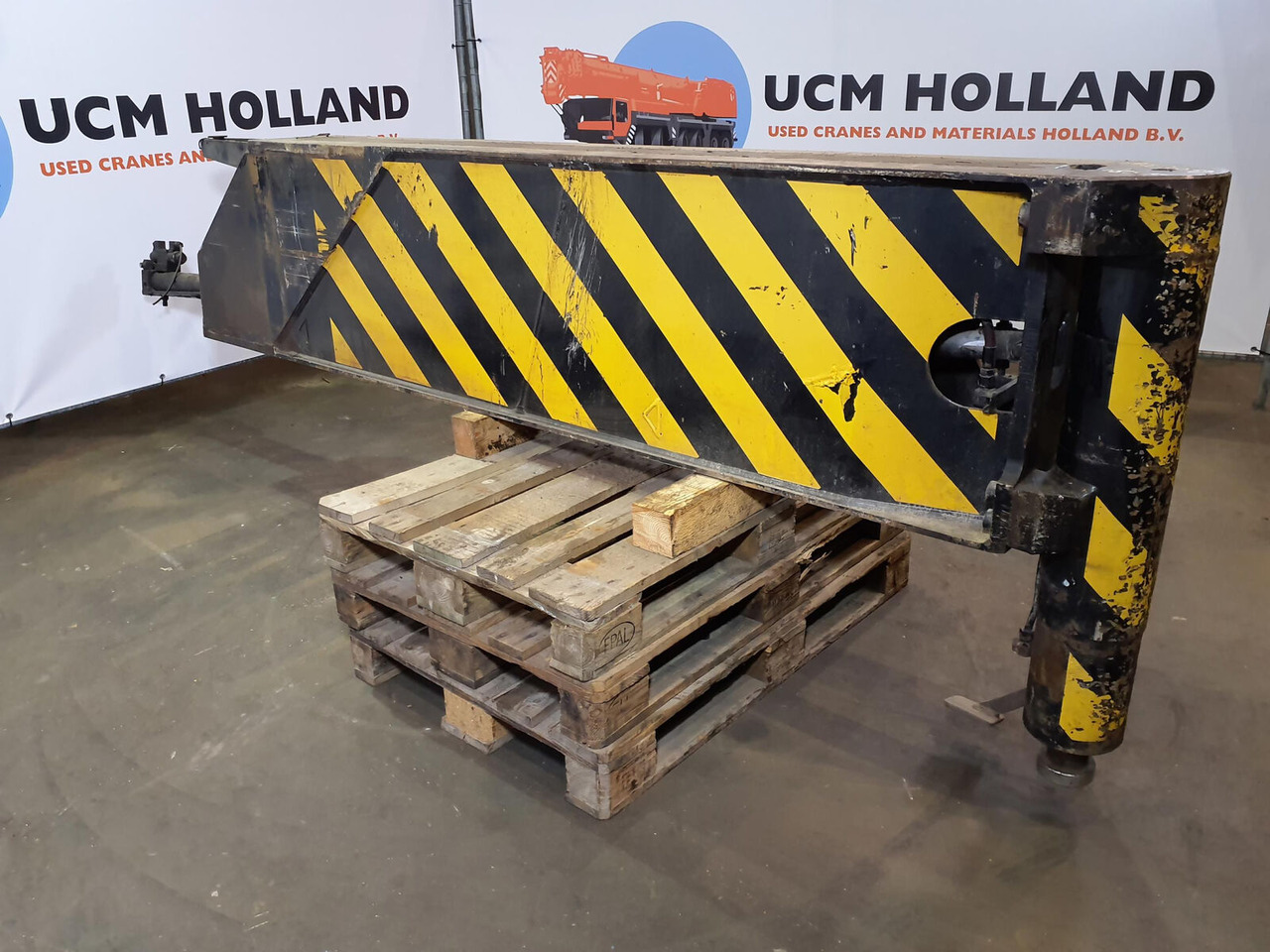 Terex AC 100 outrigger beam complete rear - Suspensão para Grua móvel: foto 1 Terex AC 100 outrigger beam complete rear - Suspensão para Grua móvel: foto 1