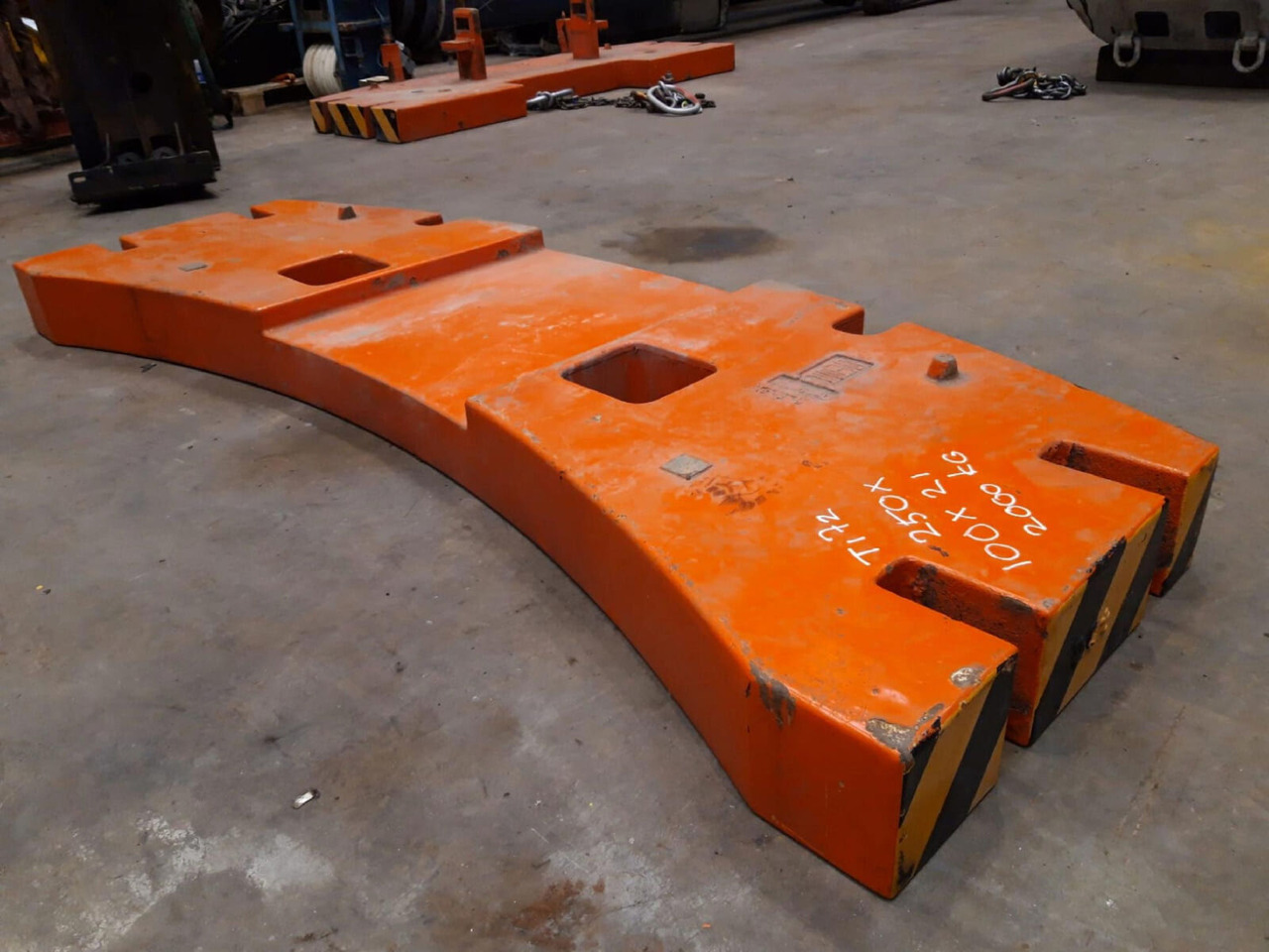 Terex AC 155 counterweight 2,0 ton - Contrapeso para Grua móvel: foto 4 Terex AC 155 counterweight 2,0 ton - Contrapeso para Grua móvel: foto 4