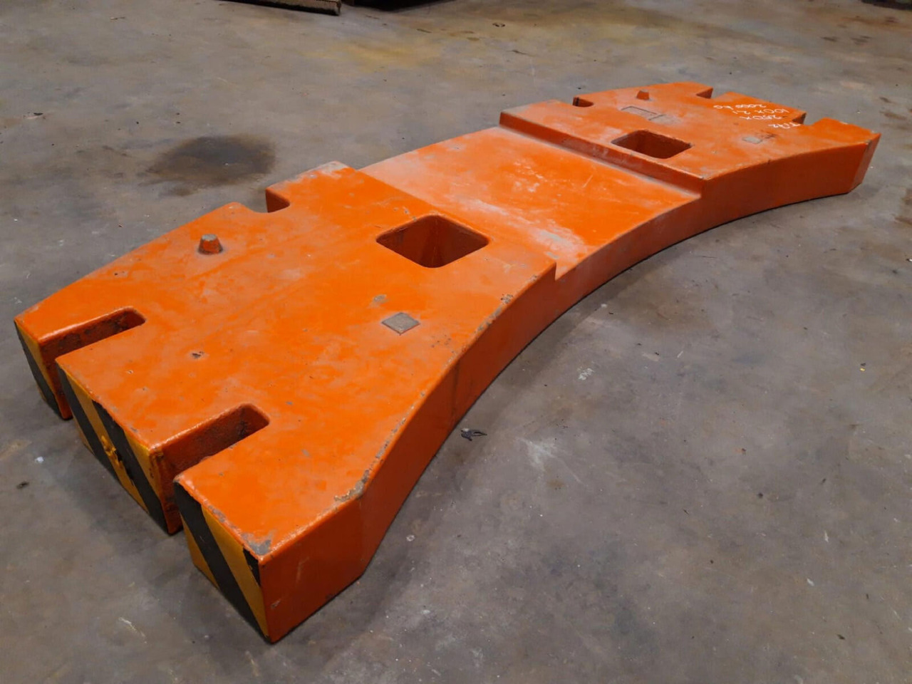 Terex AC 155 counterweight 2,0 ton - Contrapeso para Grua móvel: foto 3 Terex AC 155 counterweight 2,0 ton - Contrapeso para Grua móvel: foto 3