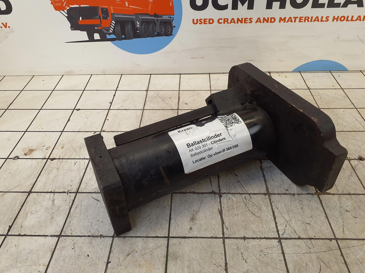 Terex AC 155 counterweight lift cylinder - Cilindro hidráulico para Grua móvel: foto 1 Terex AC 155 counterweight lift cylinder - Cilindro hidráulico para Grua móvel: foto 1