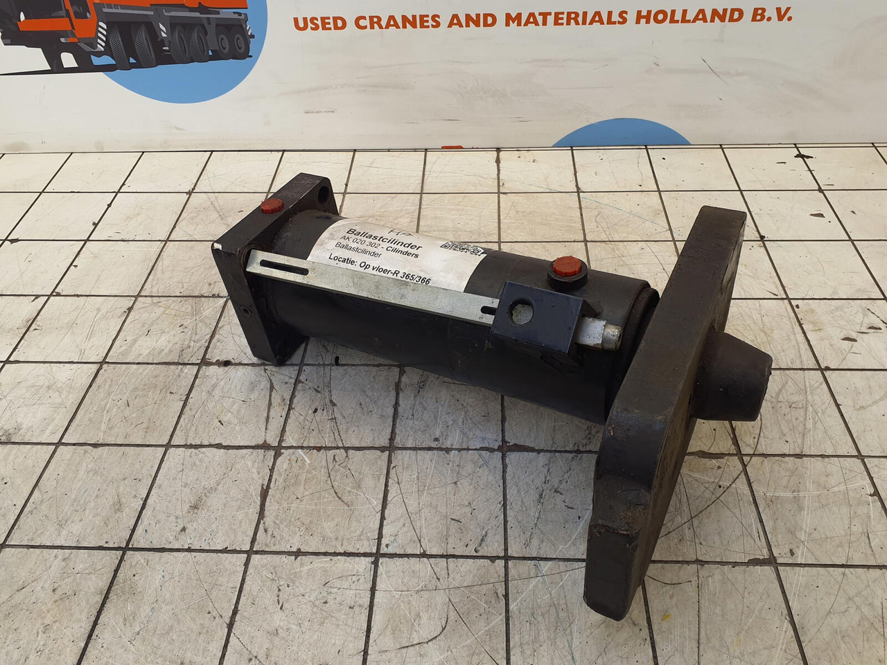 Terex AC 155 counterweight lift cylinder - Cilindro hidráulico para Grua móvel: foto 2 Terex AC 155 counterweight lift cylinder - Cilindro hidráulico para Grua móvel: foto 2