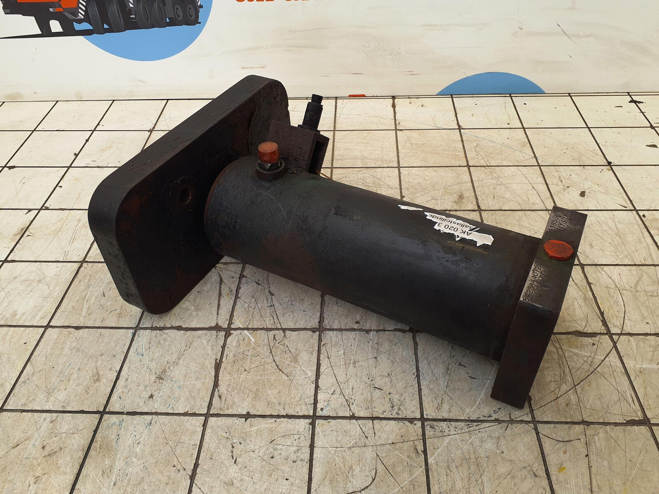 Terex AC 155 counterweight lift cylinder - Cilindro hidráulico para Grua móvel: foto 1 Terex AC 155 counterweight lift cylinder - Cilindro hidráulico para Grua móvel: foto 1