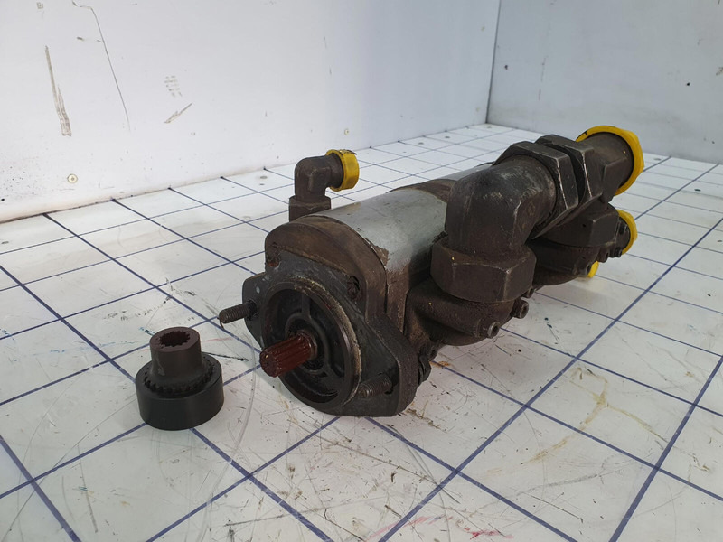 Terex AC 205 3 way gear pump - Bomba hidráulica para Guindaste: foto 4 Terex AC 205 3 way gear pump - Bomba hidráulica para Guindaste: foto 4