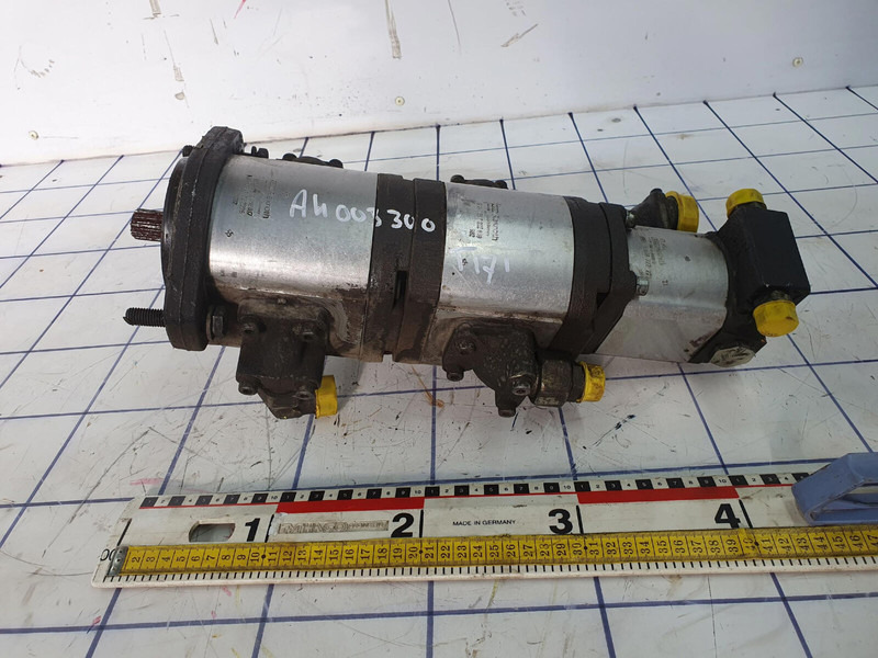 Terex AC 205 3 way gear pump - Bomba hidráulica para Guindaste: foto 1 Terex AC 205 3 way gear pump - Bomba hidráulica para Guindaste: foto 1