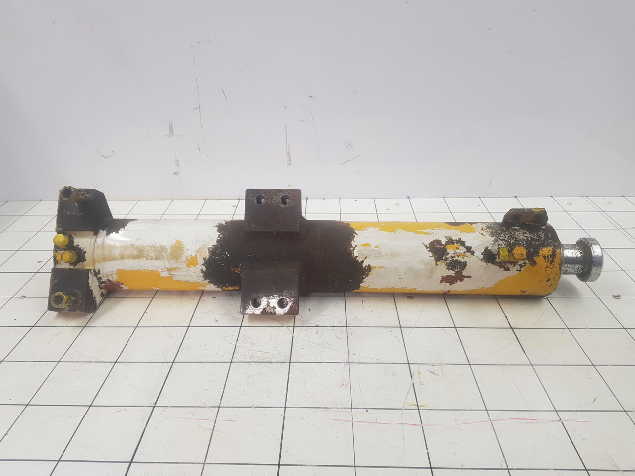 Terex AC50 / AC155 support cylinder rear - Cilindro hidráulico para Grua móvel: foto 2 Terex AC50 / AC155 support cylinder rear - Cilindro hidráulico para Grua móvel: foto 2