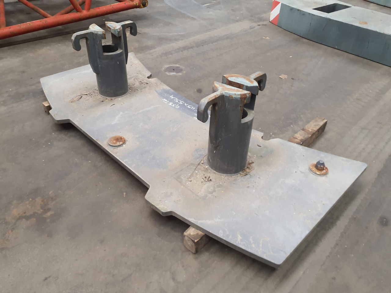 Terex Terex Demag Challenger 4200 counterweight 0.55 Ton - Contrapeso para Grua móvel: foto 4 Terex Terex Demag Challenger 4200 counterweight 0.55 Ton - Contrapeso para Grua móvel: foto 4