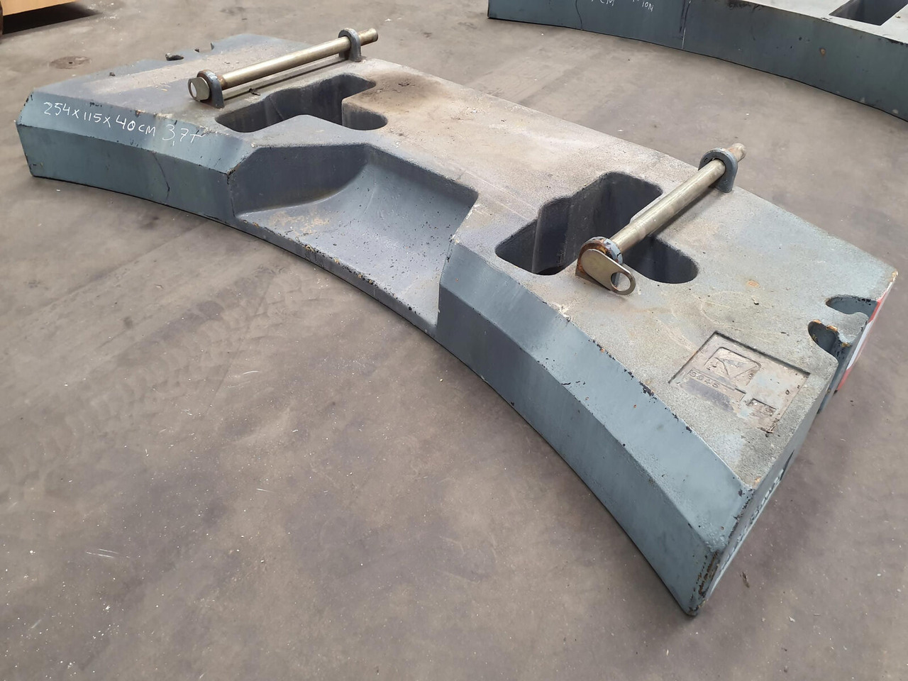 Terex Terex Demag Challenger 4200 counterweight 3.7 Ton - Contrapeso para Grua móvel: foto 2 Terex Terex Demag Challenger 4200 counterweight 3.7 Ton - Contrapeso para Grua móvel: foto 2