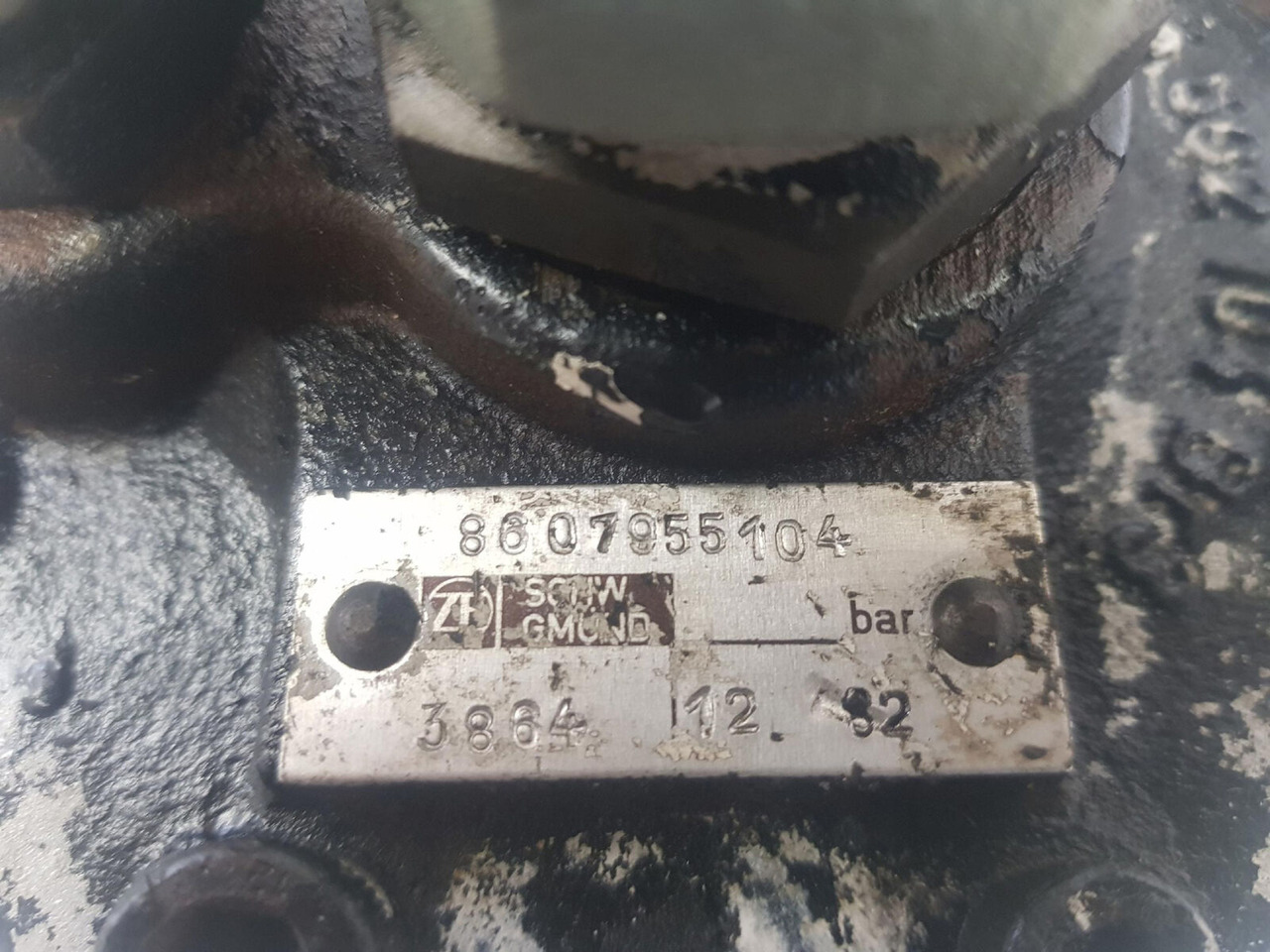 ZF AMK 85-53 emergency steering pump - Bomba hidráulica para Grua móvel: foto 5 ZF AMK 85-53 emergency steering pump - Bomba hidráulica para Grua móvel: foto 5