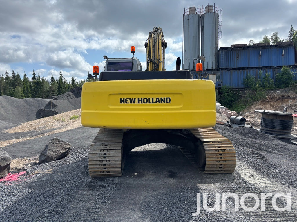 Bandgrävare New Holland E305 - Escavadora de rastos: foto 5 Bandgrävare New Holland E305 - Escavadora de rastos: foto 5