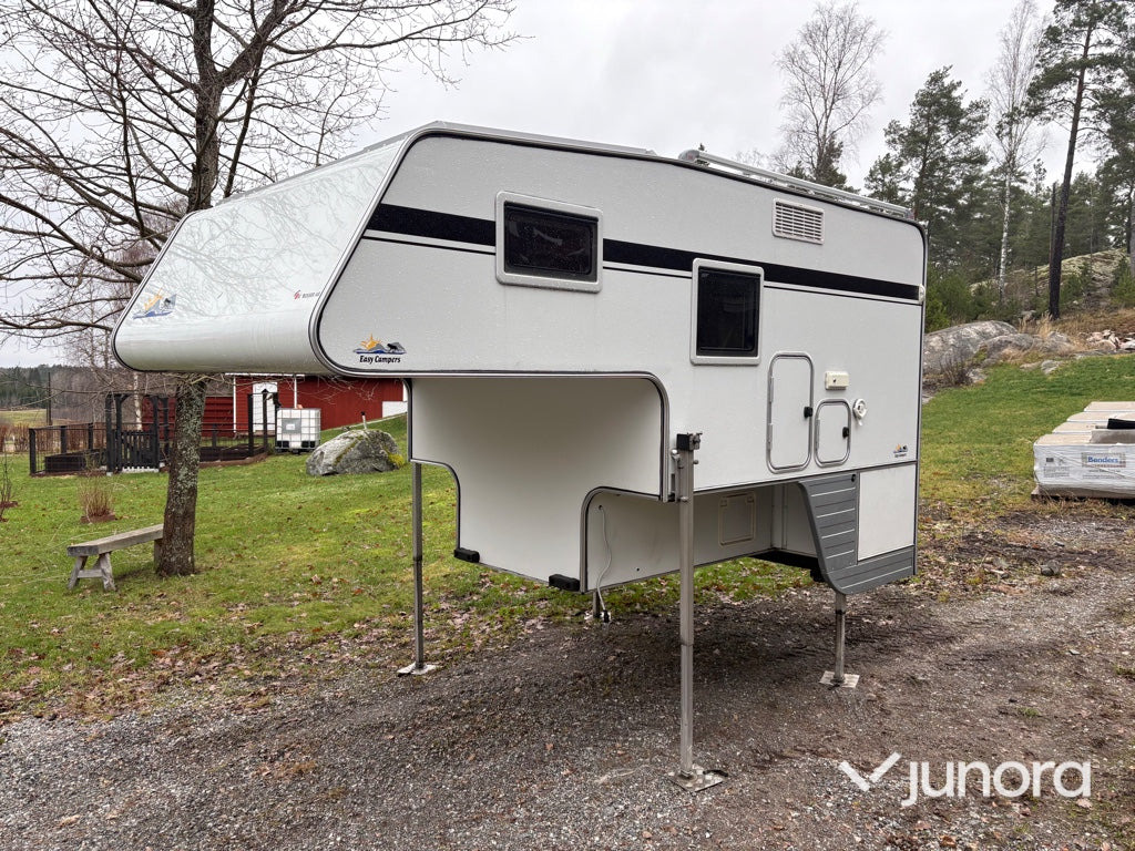 Camper - S Karosser Easy Campers EC 6 SH-2.1 SE (2022) - Caravana: foto 1 Camper - S Karosser Easy Campers EC 6 SH-2.1 SE (2022) - Caravana: foto 1