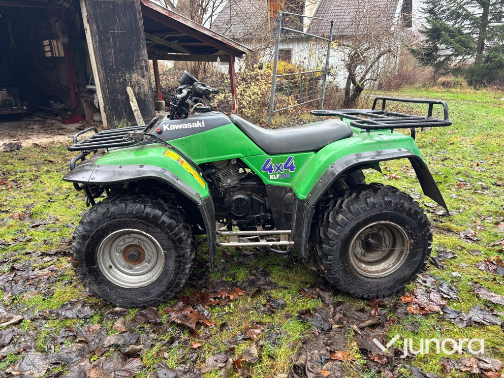 Fyrhjuling - Kawasaki KLF 300 C - Quadriciclo: foto 2 Fyrhjuling - Kawasaki KLF 300 C - Quadriciclo: foto 2