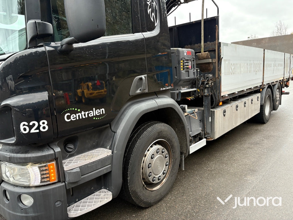 Kranbil - Scania P410 med Hiab 138 - Camião de caixa aberta/ Plataforma, Camião grua: foto 3 Kranbil - Scania P410 med Hiab 138 - Camião de caixa aberta/ Plataforma, Camião grua: foto 3