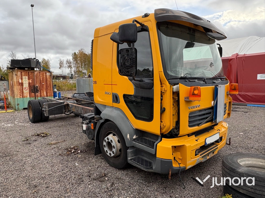 Lastbil - Volvo FL 4*2 - Camião chassi: foto 4 Lastbil - Volvo FL 4*2 - Camião chassi: foto 4